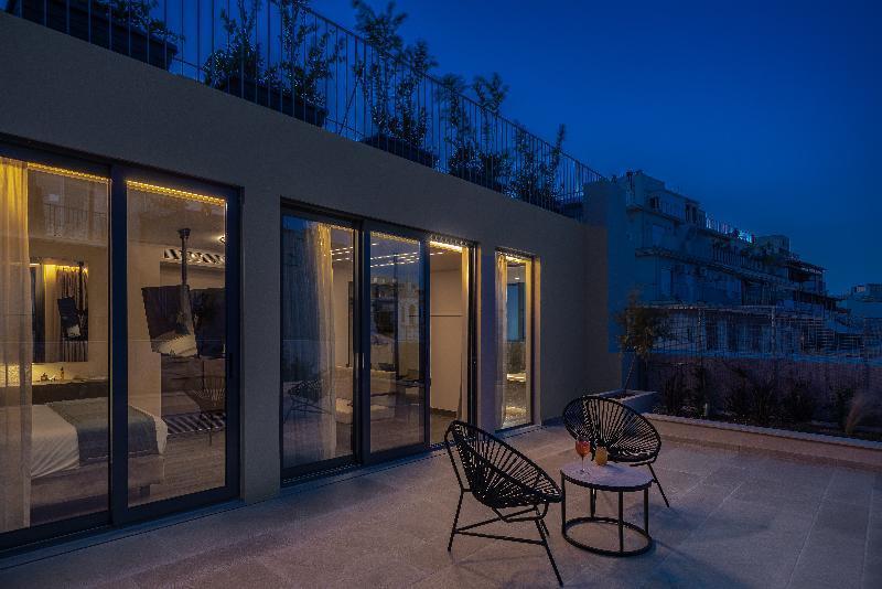 Hellenic Vibes Smart Hotel Atene Esterno foto The hotel's rooftop